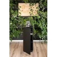 Galeriesockel schwarz mit Tür