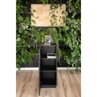 Galeriesockel schwarz mit Tür